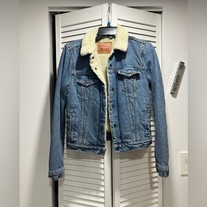 Levi's Cream Sherpa-Lined Blue Denim Jacket